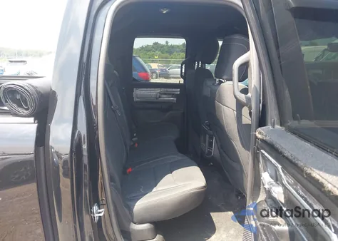 2020 Ram 1500 Big Horn 4X4 6'4 Box z USA, uszkodzony, nr VIN 1C6SRFBT7LN413430